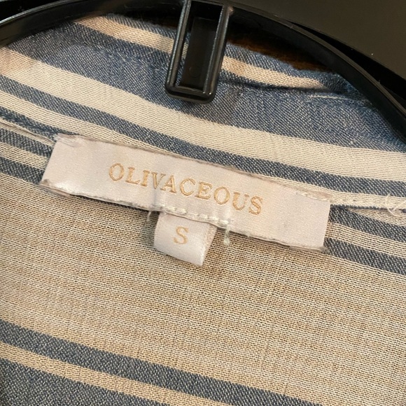 Oliviaceous striped‎ button front blouse - Picture 2 of 3